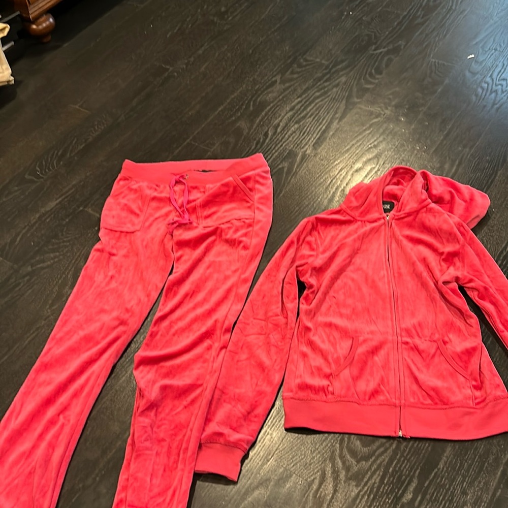 Velour Track set